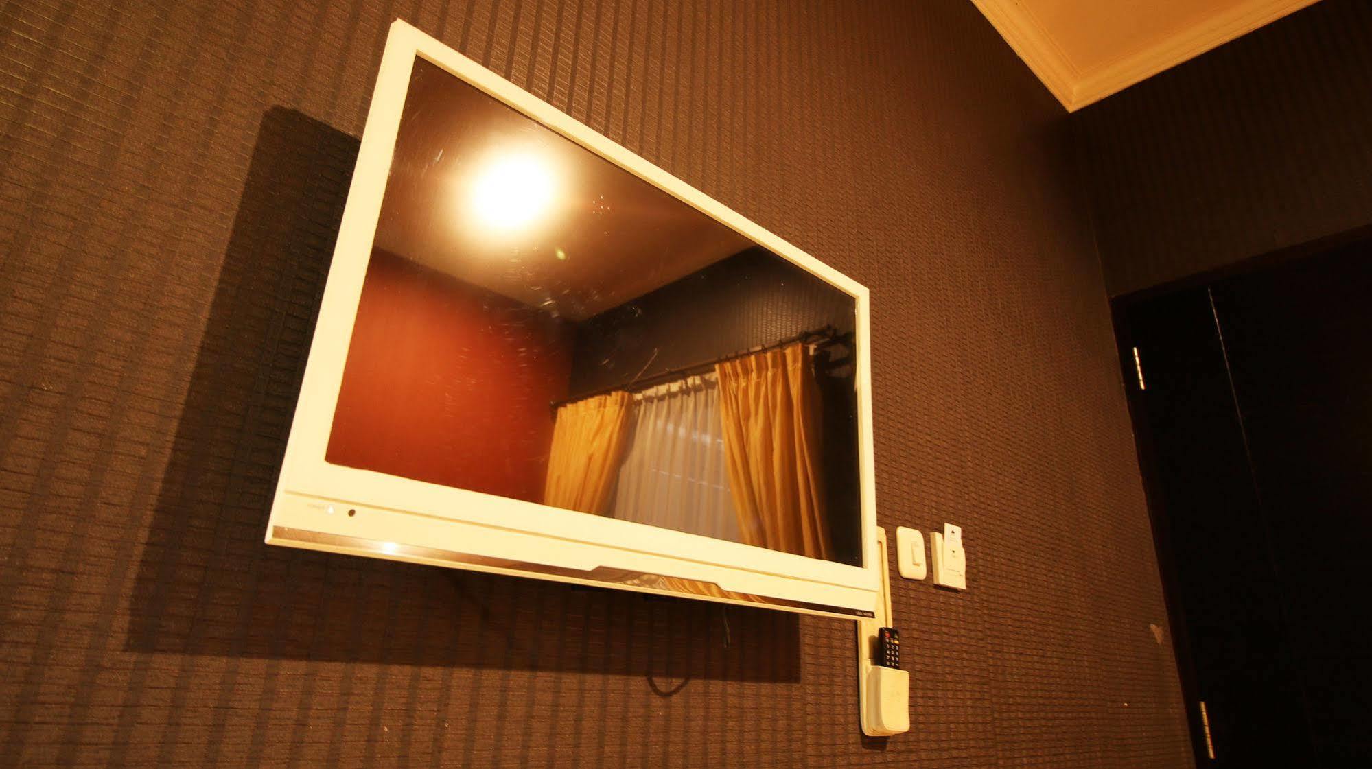 Zen Rooms Grand Hotel Лембанг Экстерьер фото