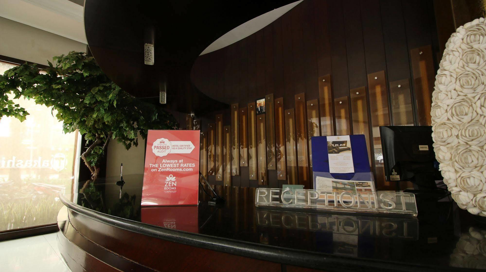 Zen Rooms Grand Hotel Лембанг Экстерьер фото